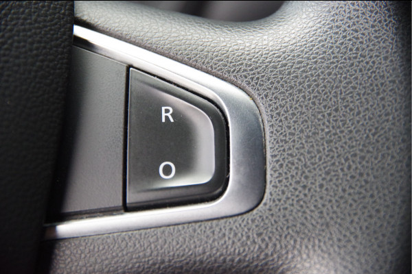 Renault Master BAKWAGEN T35 2.3 dCi 145PK, LAADKLEP, ZIJDEUR, TREKHAAK, CAMERA, NAVI, CRUISE, AIRCO, MEUBELBAK