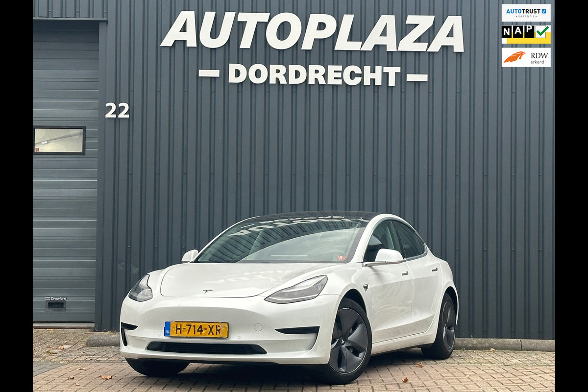 Tesla Model 3 Standard RWD Plus 60 kWh Tesla Model 3 Standard RWD Plus 60 kWh