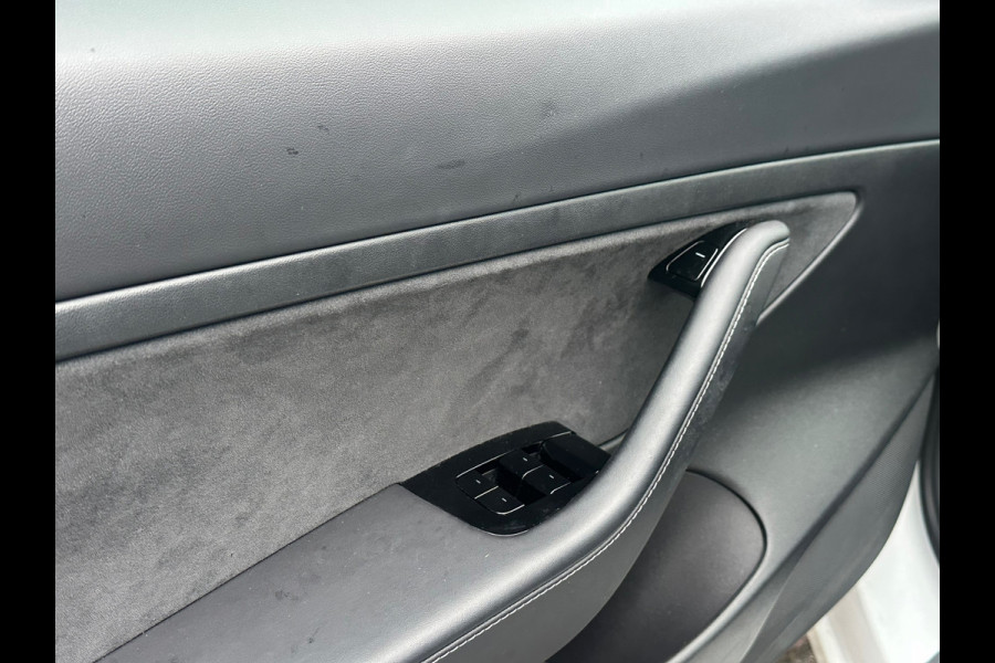 Tesla Model 3 Standard RWD Plus 60 kWh