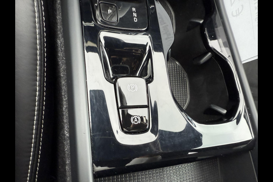 Volvo XC40 1.5 T4 Recharge R-Design | ZUID | 210pk | Parking pack| Draadloos opladen | PHEV | 1.800kg Trekgewicht