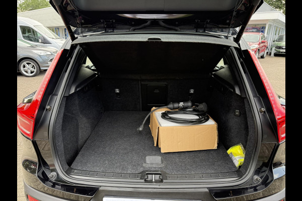 Volvo XC40 1.5 T4 Recharge R-Design | ZUID | 210pk | Parking pack| Draadloos opladen | PHEV | 1.800kg Trekgewicht