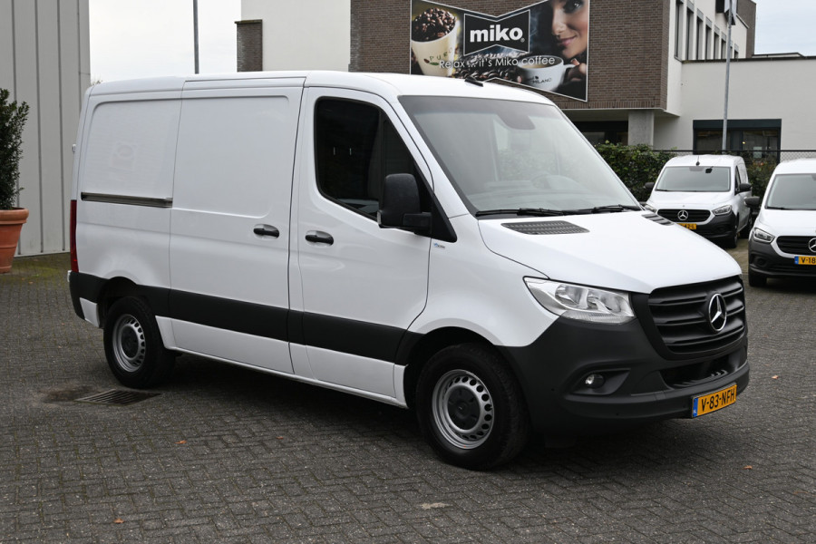 Mercedes-Benz Sprinter 315 CDI L1H1 RWD MBUX met parkeerpakket en camera, Verwarmde voorruit, Etc.