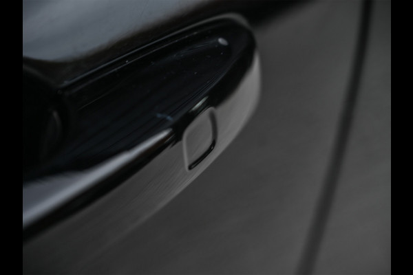 Volvo XC60 2.0 T6 PLUG-IN HYBRID AWD | LONG RANGE | KEYLESS | 360 CAMERA | STOEL- EN STUURVERWARMING | HARMAN/KARDON | ACHTERBANK VERWARMD