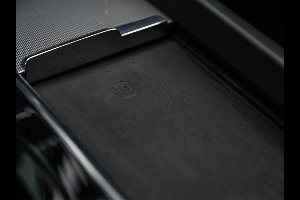 Volvo XC60 2.0 T6 PLUG-IN HYBRID AWD | LONG RANGE | KEYLESS | 360 CAMERA | STOEL- EN STUURVERWARMING | HARMAN/KARDON | ACHTERBANK VERWARMD