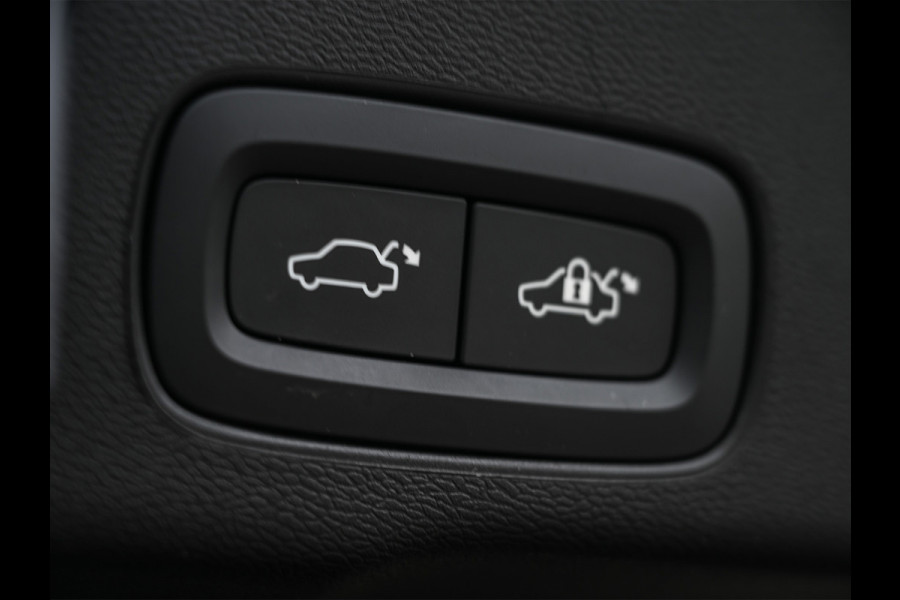 Volvo XC60 2.0 T6 PLUG-IN HYBRID AWD | LONG RANGE | KEYLESS | 360 CAMERA | STOEL- EN STUURVERWARMING | HARMAN/KARDON | ACHTERBANK VERWARMD