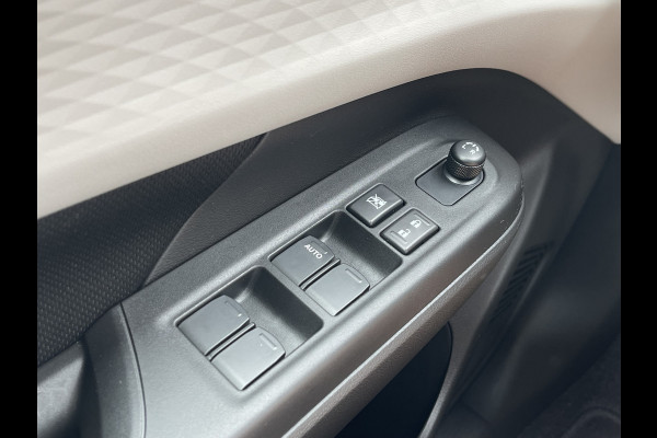 Suzuki Swift 1.2 Select Smart Hybrid | Navi | Camera | CarPlay | ACC | LED | DAB+