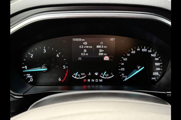 Ford FOCUS Wagon BWJ 2019 | 1.5TDCI 120PK Titanium AUTOMAAT | CAMERA | FULL LED | CLIMA | NAVI | CARPLAY | PRIVACY GLASS | AD CRUISE |