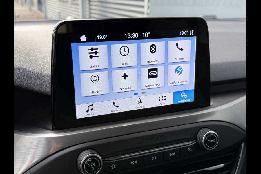 Ford FOCUS Wagon BWJ 2019 | 1.5TDCI 120PK Titanium AUTOMAAT | CAMERA | FULL LED | CLIMA | NAVI | CARPLAY | PRIVACY GLASS | AD CRUISE |