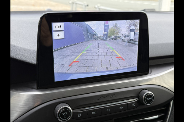 Ford FOCUS Wagon BWJ 2019 | 1.5TDCI 120PK Titanium AUTOMAAT | CAMERA | FULL LED | CLIMA | NAVI | CARPLAY | PRIVACY GLASS | AD CRUISE |