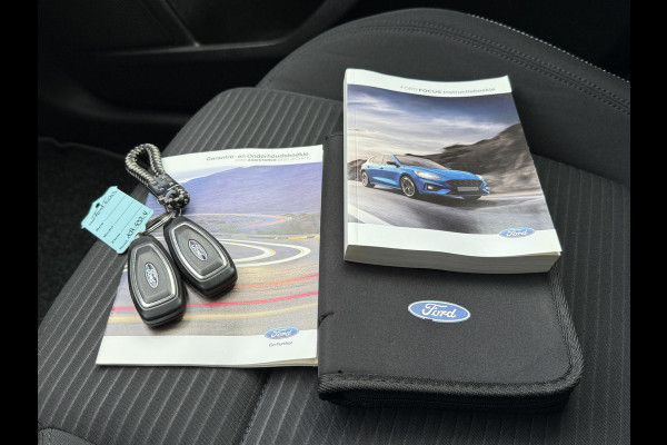 Ford FOCUS Wagon BWJ 2019 | 1.5TDCI 120PK Titanium AUTOMAAT | CAMERA | FULL LED | CLIMA | NAVI | CARPLAY | PRIVACY GLASS | AD CRUISE |