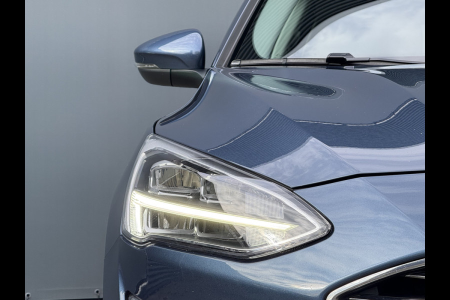 Ford FOCUS Wagon BWJ 2019 | 1.5TDCI 120PK Titanium AUTOMAAT | CAMERA | FULL LED | CLIMA | NAVI | CARPLAY | PRIVACY GLASS | AD CRUISE |