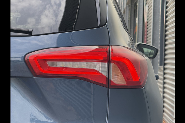 Ford FOCUS Wagon BWJ 2019 | 1.5TDCI 120PK Titanium AUTOMAAT | CAMERA | FULL LED | CLIMA | NAVI | CARPLAY | PRIVACY GLASS | AD CRUISE |