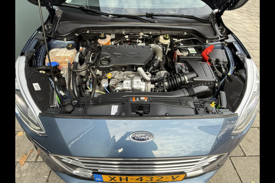 Ford FOCUS Wagon BWJ 2019 | 1.5TDCI 120PK Titanium AUTOMAAT | CAMERA | FULL LED | CLIMA | NAVI | CARPLAY | PRIVACY GLASS | AD CRUISE |