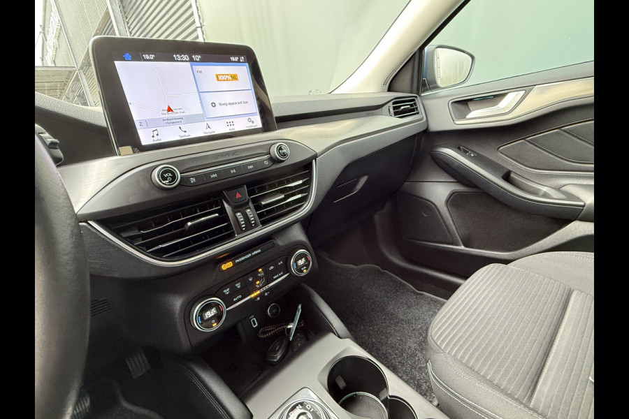 Ford FOCUS Wagon BWJ 2019 | 1.5TDCI 120PK Titanium AUTOMAAT | CAMERA | FULL LED | CLIMA | NAVI | CARPLAY | PRIVACY GLASS | AD CRUISE |