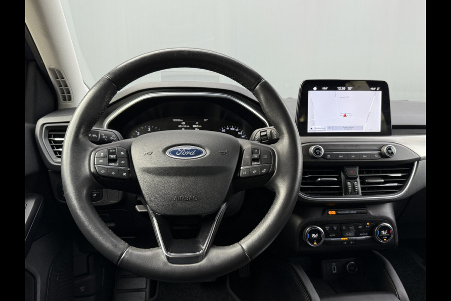 Ford FOCUS Wagon BWJ 2019 | 1.5TDCI 120PK Titanium AUTOMAAT | CAMERA | FULL LED | CLIMA | NAVI | CARPLAY | PRIVACY GLASS | AD CRUISE |