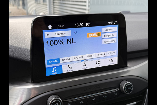 Ford FOCUS Wagon BWJ 2019 | 1.5TDCI 120PK Titanium AUTOMAAT | CAMERA | FULL LED | CLIMA | NAVI | CARPLAY | PRIVACY GLASS | AD CRUISE |