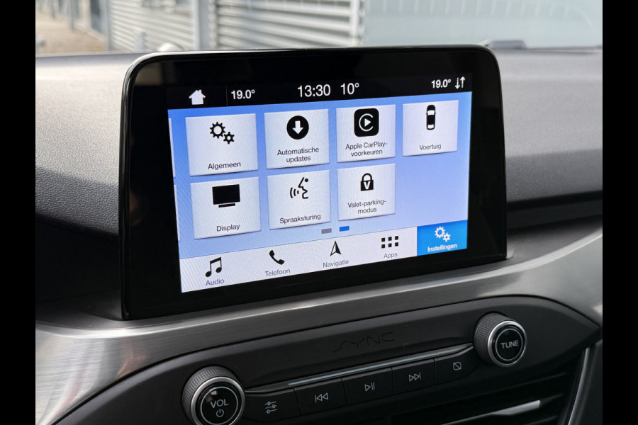 Ford FOCUS Wagon BWJ 2019 | 1.5TDCI 120PK Titanium AUTOMAAT | CAMERA | FULL LED | CLIMA | NAVI | CARPLAY | PRIVACY GLASS | AD CRUISE |