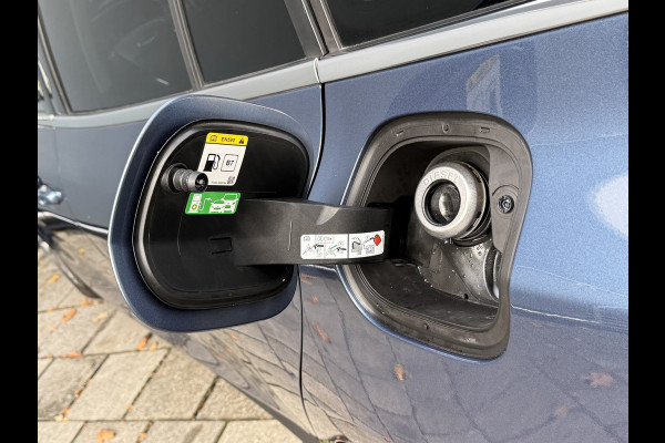 Ford FOCUS Wagon BWJ 2019 | 1.5TDCI 120PK Titanium AUTOMAAT | CAMERA | FULL LED | CLIMA | NAVI | CARPLAY | PRIVACY GLASS | AD CRUISE |