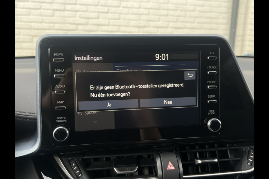 Toyota C-HR 2.0 Hybrid Bi-Tone | CarPlay | Camera | ACC | LED | DAB+ | Keyless | 18 inch