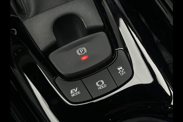 Toyota C-HR 2.0 Hybrid Bi-Tone | CarPlay | Camera | ACC | LED | DAB+ | Keyless | 18 inch