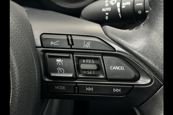 Toyota Yaris 1.5 Hybrid Executive | Pano | JBL Audio | HUD | Camera | Carplay