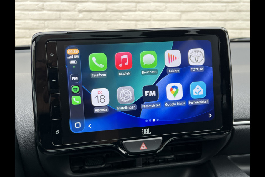 Toyota Yaris 1.5 Hybrid Executive | Pano | JBL Audio | HUD | Camera | Carplay