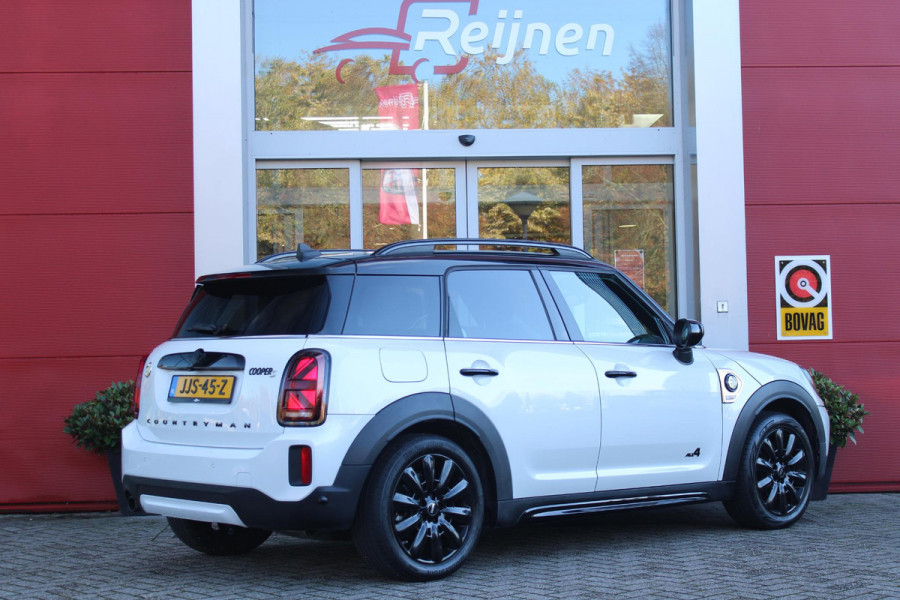 MINI Countryman 2.0 Cooper S E 220PK ALL4 CHILI | UNION JACK ACHTERLICHTEN | LEDEREN BEKLEDING | ELEKTRISCH BEDIENBARE VOORSTOELEN MET GEHEUGENFUNSCTIE OP DE BESTUURDERSSTOEL | STOEL/VOORRUIT VERWARMING | FULL LED KOPLAMPEN | DRAADLOZE APPLE CARPLAY/ANDROID AUTO | DRAADLOZE TELEFOONLADER | NAVIGATIE | EXTRA GETINTE ACHTERRUITEN | ZWART DAK | 18" LICHTMETALEN VELGEN BLACK 10 SPAAKS | ACHTERUITRIJ CAMERA | PARKEERSENSOREN VOOR EN ACHTER | CLIMATE CONTROL | KEYLESS ENTRY/START | HUD (HEAD UP DISPLAY) | ADAPTIVE CRUISE CONTROL | DAB+ RADIO | DONKERE HEMEL BEKLEDING |