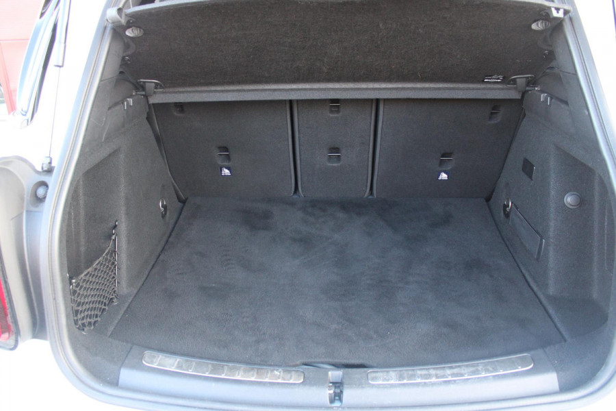 MINI Countryman 2.0 Cooper S E 220PK ALL4 CHILI | UNION JACK ACHTERLICHTEN | LEDEREN BEKLEDING | ELEKTRISCH BEDIENBARE VOORSTOELEN MET GEHEUGENFUNSCTIE OP DE BESTUURDERSSTOEL | STOEL/VOORRUIT VERWARMING | FULL LED KOPLAMPEN | DRAADLOZE APPLE CARPLAY/ANDROID AUTO | DRAADLOZE TELEFOONLADER | NAVIGATIE | EXTRA GETINTE ACHTERRUITEN | ZWART DAK | 18" LICHTMETALEN VELGEN BLACK 10 SPAAKS | ACHTERUITRIJ CAMERA | PARKEERSENSOREN VOOR EN ACHTER | CLIMATE CONTROL | KEYLESS ENTRY/START | HUD (HEAD UP DISPLAY) | ADAPTIVE CRUISE CONTROL | DAB+ RADIO | DONKERE HEMEL BEKLEDING |