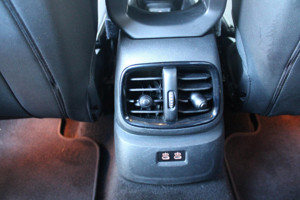 MINI Countryman 2.0 Cooper S E 220PK ALL4 CHILI | UNION JACK ACHTERLICHTEN | LEDEREN BEKLEDING | ELEKTRISCH BEDIENBARE VOORSTOELEN MET GEHEUGENFUNSCTIE OP DE BESTUURDERSSTOEL | STOEL/VOORRUIT VERWARMING | FULL LED KOPLAMPEN | DRAADLOZE APPLE CARPLAY/ANDROID AUTO | DRAADLOZE TELEFOONLADER | NAVIGATIE | EXTRA GETINTE ACHTERRUITEN | ZWART DAK | 18" LICHTMETALEN VELGEN BLACK 10 SPAAKS | ACHTERUITRIJ CAMERA | PARKEERSENSOREN VOOR EN ACHTER | CLIMATE CONTROL | KEYLESS ENTRY/START | HUD (HEAD UP DISPLAY) | ADAPTIVE CRUISE CONTROL | DAB+ RADIO | DONKERE HEMEL BEKLEDING |