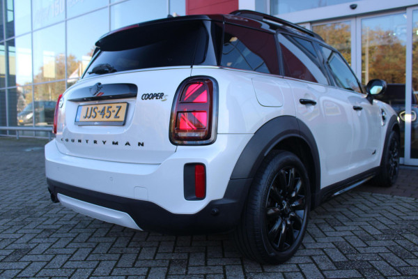 MINI Countryman 2.0 Cooper S E 220PK ALL4 CHILI | UNION JACK ACHTERLICHTEN | LEDEREN BEKLEDING | ELEKTRISCH BEDIENBARE VOORSTOELEN MET GEHEUGENFUNSCTIE OP DE BESTUURDERSSTOEL | STOEL/VOORRUIT VERWARMING | FULL LED KOPLAMPEN | DRAADLOZE APPLE CARPLAY/ANDROID AUTO | DRAADLOZE TELEFOONLADER | NAVIGATIE | EXTRA GETINTE ACHTERRUITEN | ZWART DAK | 18" LICHTMETALEN VELGEN BLACK 10 SPAAKS | ACHTERUITRIJ CAMERA | PARKEERSENSOREN VOOR EN ACHTER | CLIMATE CONTROL | KEYLESS ENTRY/START | HUD (HEAD UP DISPLAY) | ADAPTIVE CRUISE CONTROL | DAB+ RADIO | DONKERE HEMEL BEKLEDING |