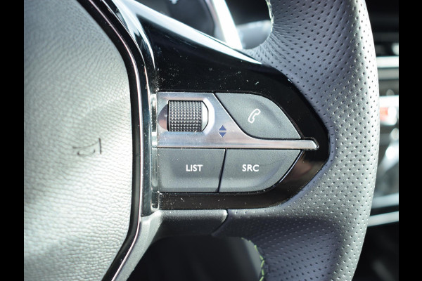 Peugeot 2008 1.2 Hybrid 136 GT ACHTERUITRIJCAMERA MET SENSOREN | NAVI & CARPAY | E.C.C. |