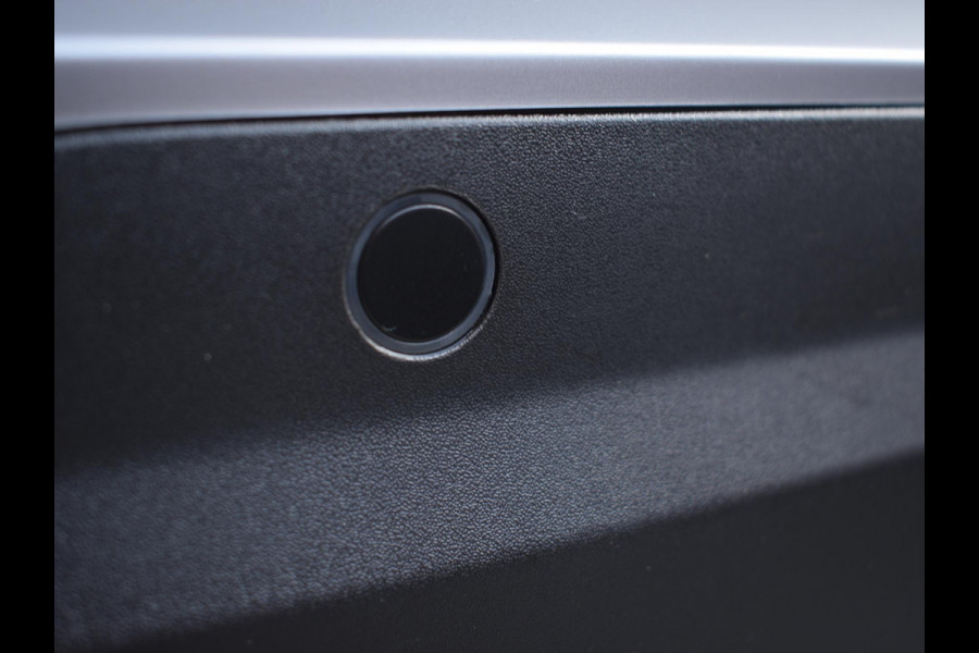 Peugeot 2008 1.2 Hybrid 136 GT ACHTERUITRIJCAMERA MET SENSOREN | NAVI & CARPAY | E.C.C. |