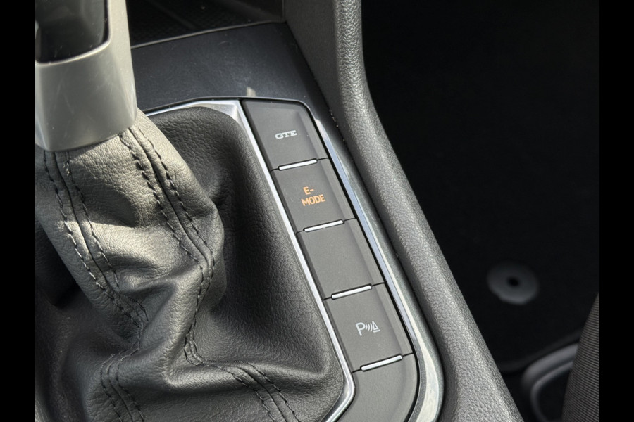 Volkswagen Tiguan 1.4 TSI eHybrid 245pk Elegance | Pano | ACC | Camera | IQ Light | Virtual Cockpit | 18 inch