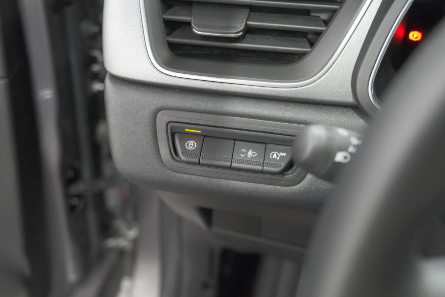 Renault Captur TCe 90 Techno | Nieuw Model | Camera | Navigatie | Apple Carplay | Pack Full Screen | 18 Inch Lichtmetalen Velgen