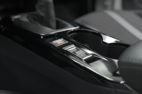 Peugeot 2008 PureTech 102 Allure Pack | Allseason Banden | Parkeersensoren | Apple Carplay