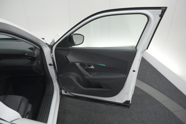 Peugeot 2008 PureTech 102 Allure Pack | Allseason Banden | Parkeersensoren | Apple Carplay