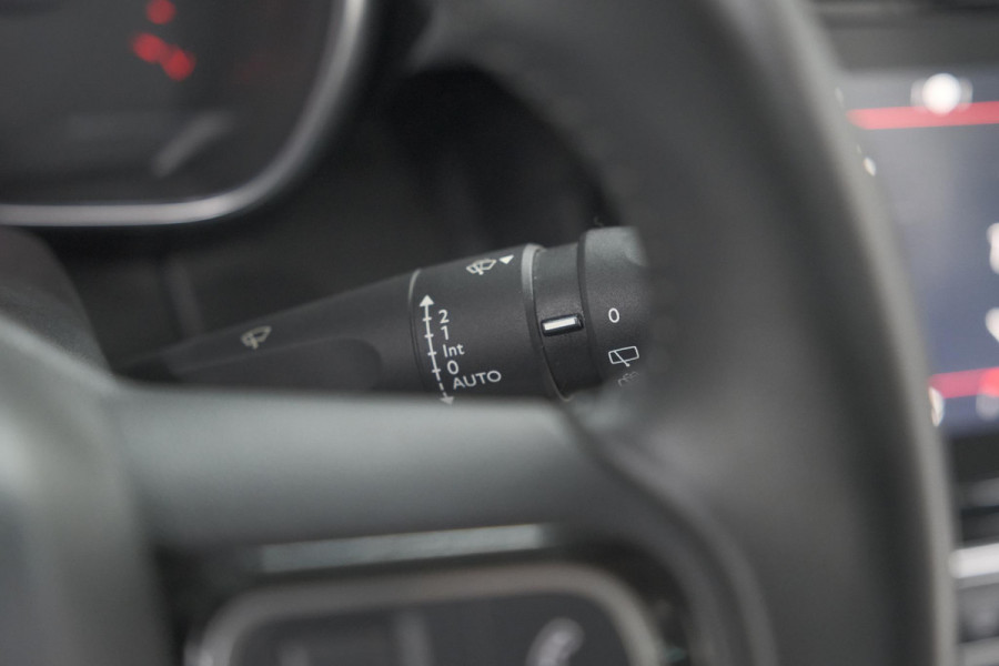 Citroën C3 Aircross PureTech 130 EAT6 S&S Shine | Trekhaak | Camera | Panoramadak | Dodehoekdetectie | Stoelverwarming | HIFI audio systeem