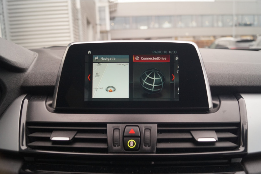 BMW 2 Serie Active Tourer 216i Executive Edition -NAVI-ECC-PDC-TREKHAAK-