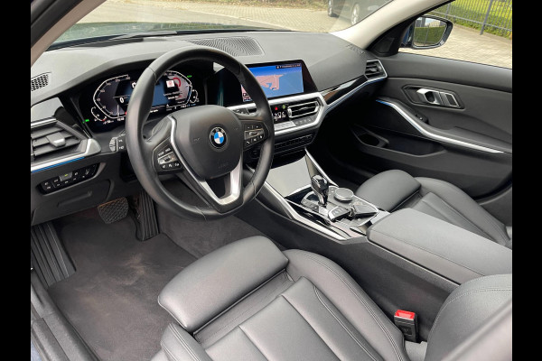 BMW 3 Serie Touring 330e PLUG&HYBRID HEAD-UP SPORTLINE -SHADOW CAMERA LEER NAVI LED-XENON