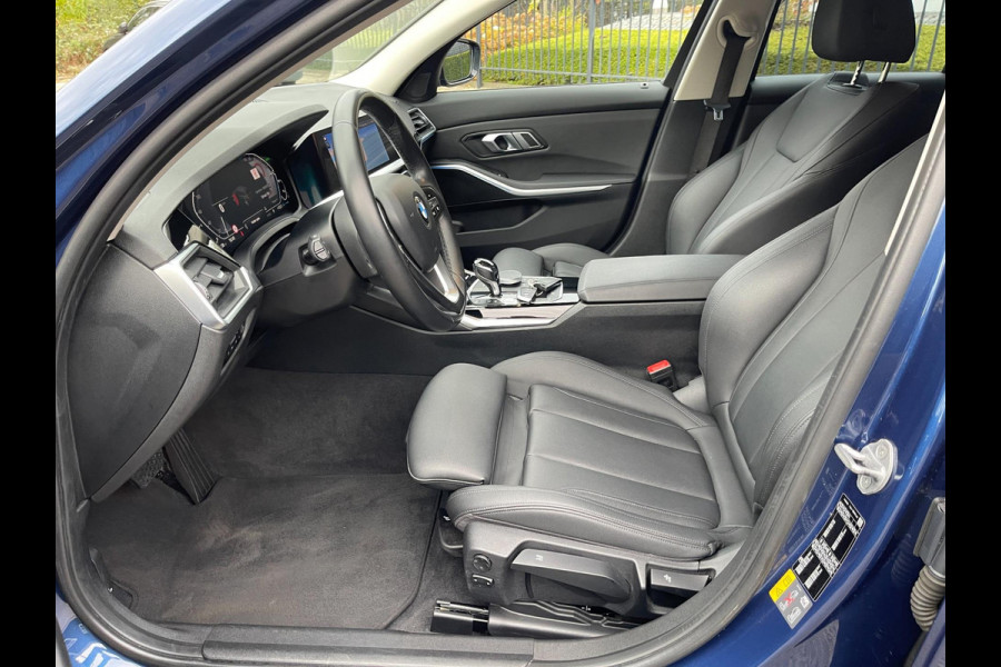 BMW 3 Serie Touring 330e PLUG&HYBRID HEAD-UP SPORTLINE -SHADOW CAMERA LEER NAVI LED-XENON