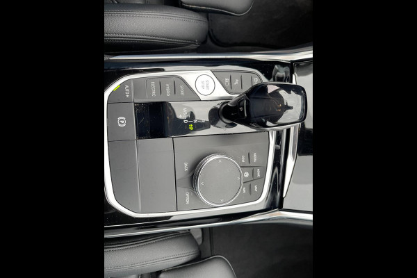 BMW 3 Serie Touring 330e PLUG&HYBRID HEAD-UP SPORTLINE -SHADOW CAMERA LEER NAVI LED-XENON