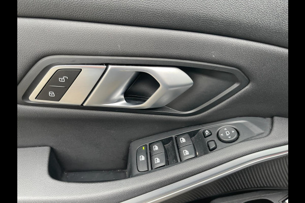 BMW 3 Serie Touring 330e PLUG&HYBRID HEAD-UP SPORTLINE -SHADOW CAMERA LEER NAVI LED-XENON