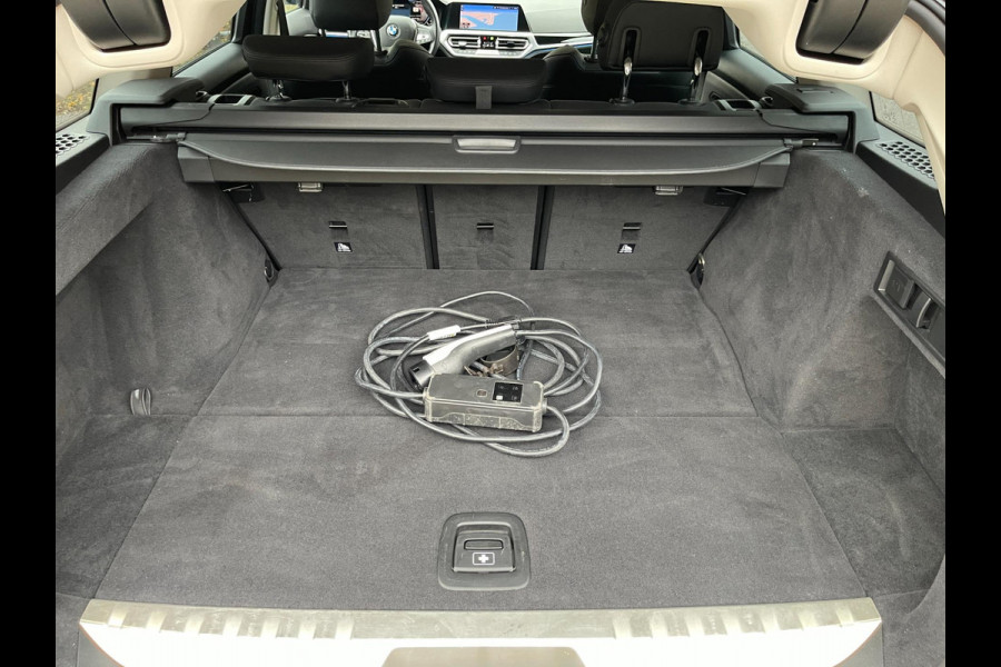 BMW 3 Serie Touring 330e PLUG&HYBRID HEAD-UP SPORTLINE -SHADOW CAMERA LEER NAVI LED-XENON