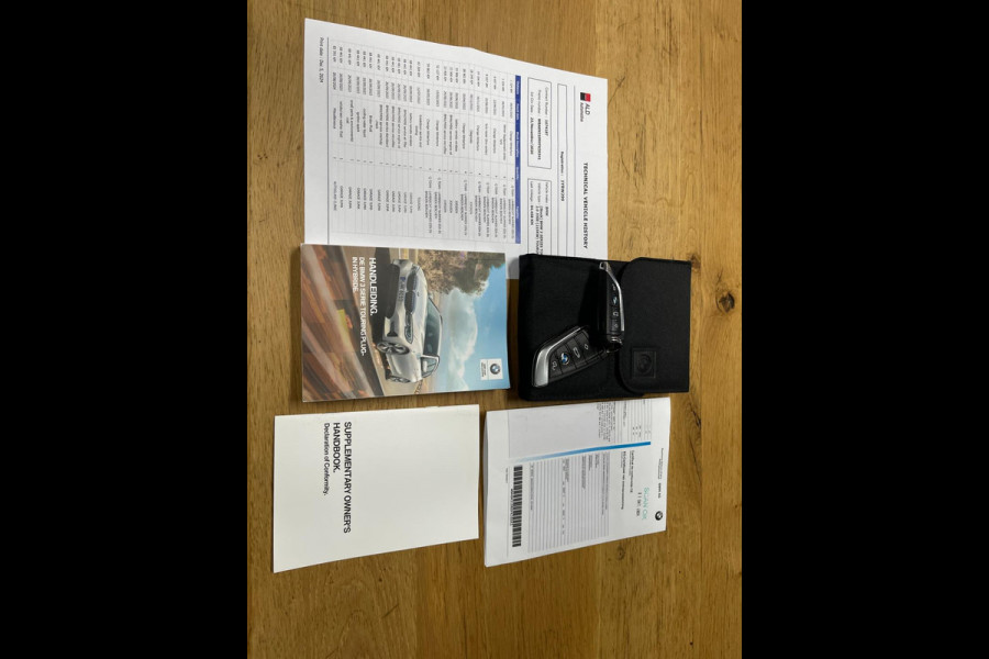 BMW 3 Serie Touring 330e PLUG&HYBRID HEAD-UP SPORTLINE -SHADOW CAMERA LEER NAVI LED-XENON