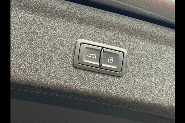Audi Q3 1.4 TFSI 3x S-Line LED Pano Camera Trekhaak Keyless