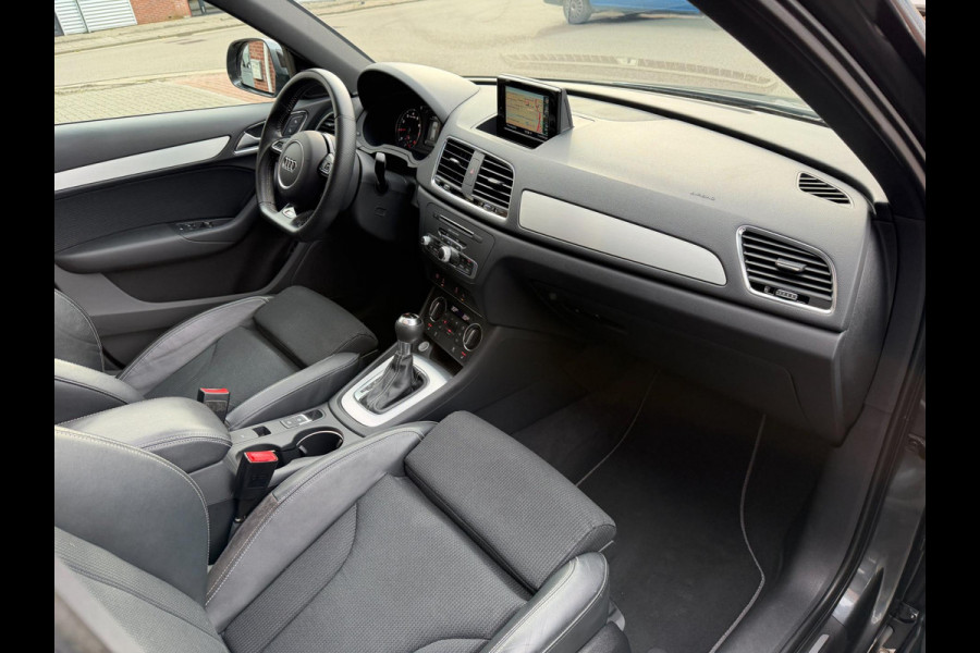 Audi Q3 1.4 TFSI 3x S-Line LED Pano Camera Trekhaak Keyless