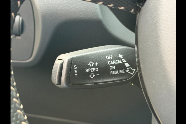 Audi Q3 1.4 TFSI 3x S-Line LED Pano Camera Trekhaak Keyless