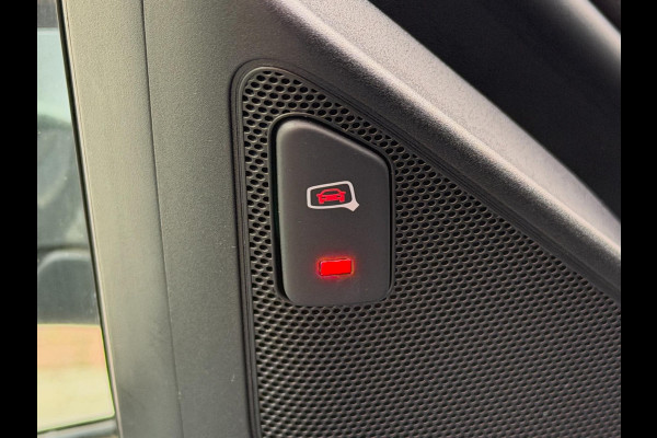 Audi Q3 1.4 TFSI 3x S-Line LED Pano Camera Trekhaak Keyless