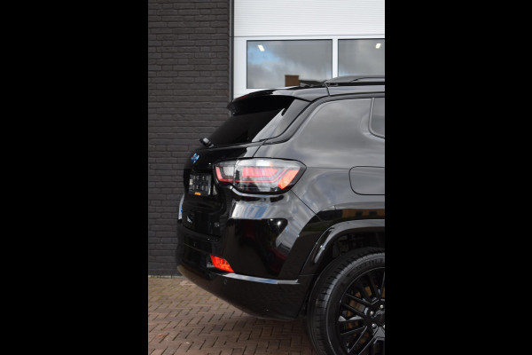 Jeep Compass 4xe 240PK Plug-in Hybrid Electric S Aut. | LED | Navi | Camera | Leder | Incl. garantie