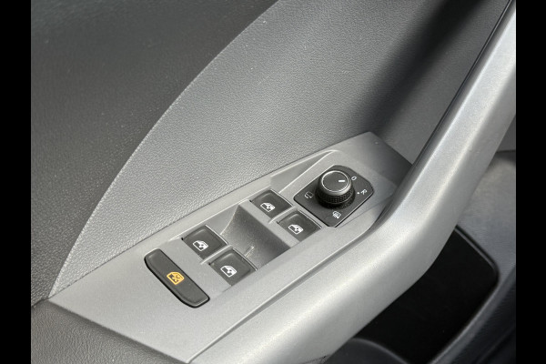 Volkswagen T-Cross 1.0 TSI Style | CarPlay | ACC | LED | DAB+ | Keyless | 18 inch